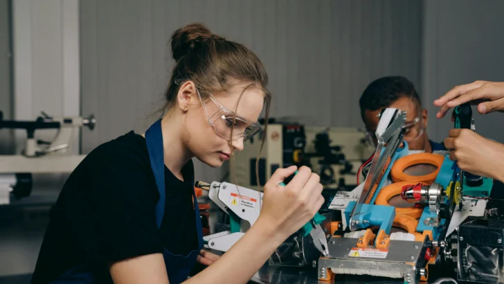 How to become a robotics engineer: hands-on work